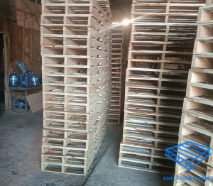 Pallet Gỗ Bình Dương – Pallet 2 Chân Nâng Đố Khuyết Chất Lượng Cao