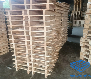 Pallet Gỗ Kích Thước 1,12m x 1,15m Chất Lượng Cao
